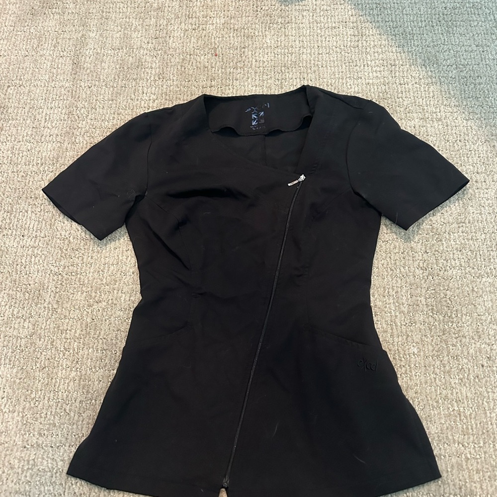 Black Short Sleeve Scrub Top
